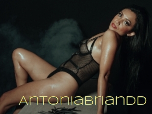 Antoniabriandd