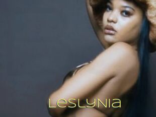 LeslyNia